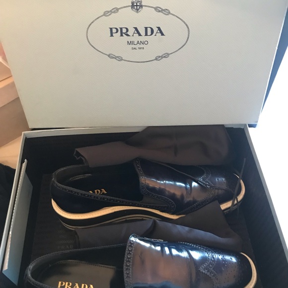 Slip-On Oxford
PRADA - Picture 2 of 6